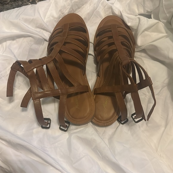 American eagle - Picture 3 of 4